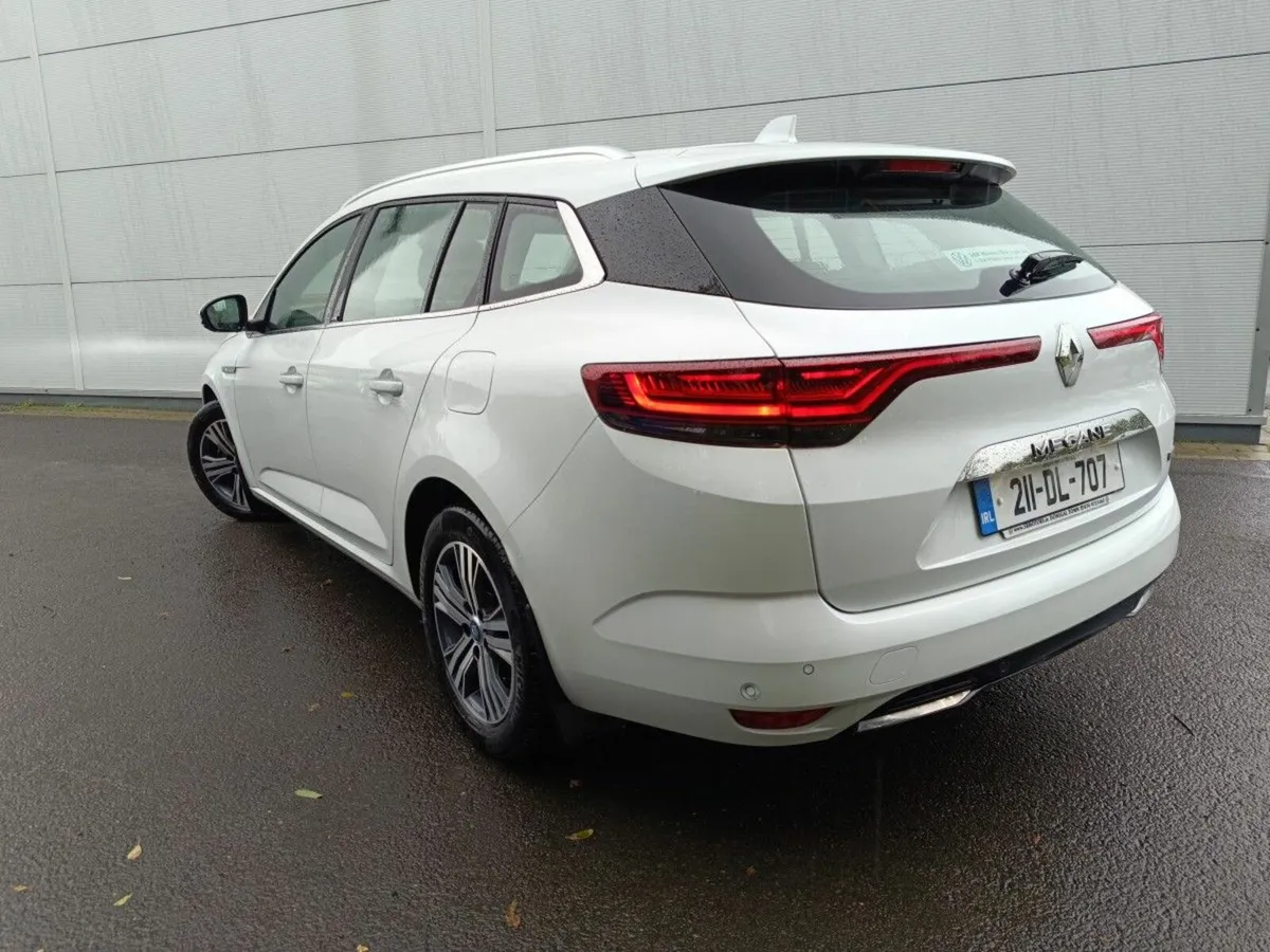 Renault Megane E-TECH PHEV 160 Auto Iconic ST Plug - Image 3