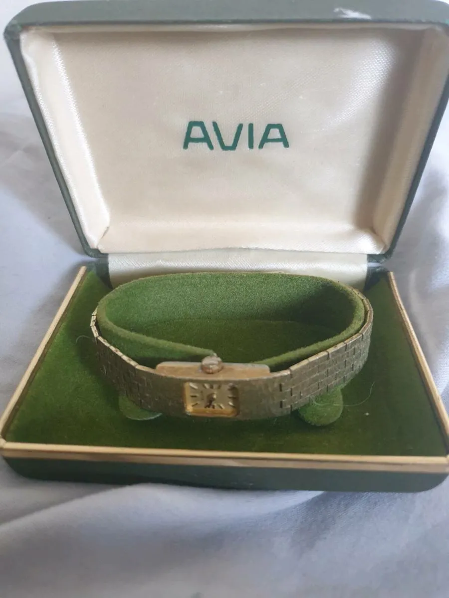 OLD VINTAGE LADYS 1960S WATCH PAIRS REPAIRS