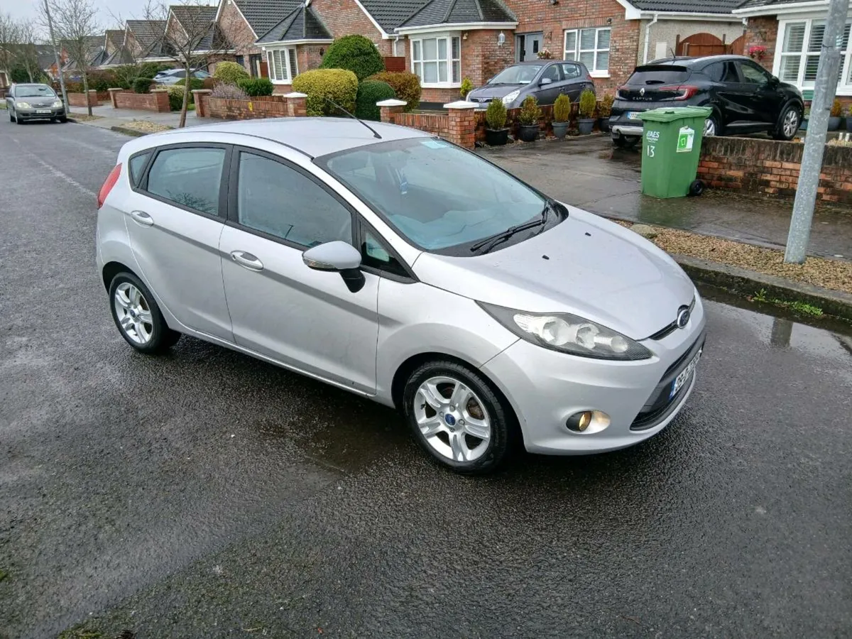 FORD FIESTA 1.2 PETROL SPOTLESS CAR - Image 1