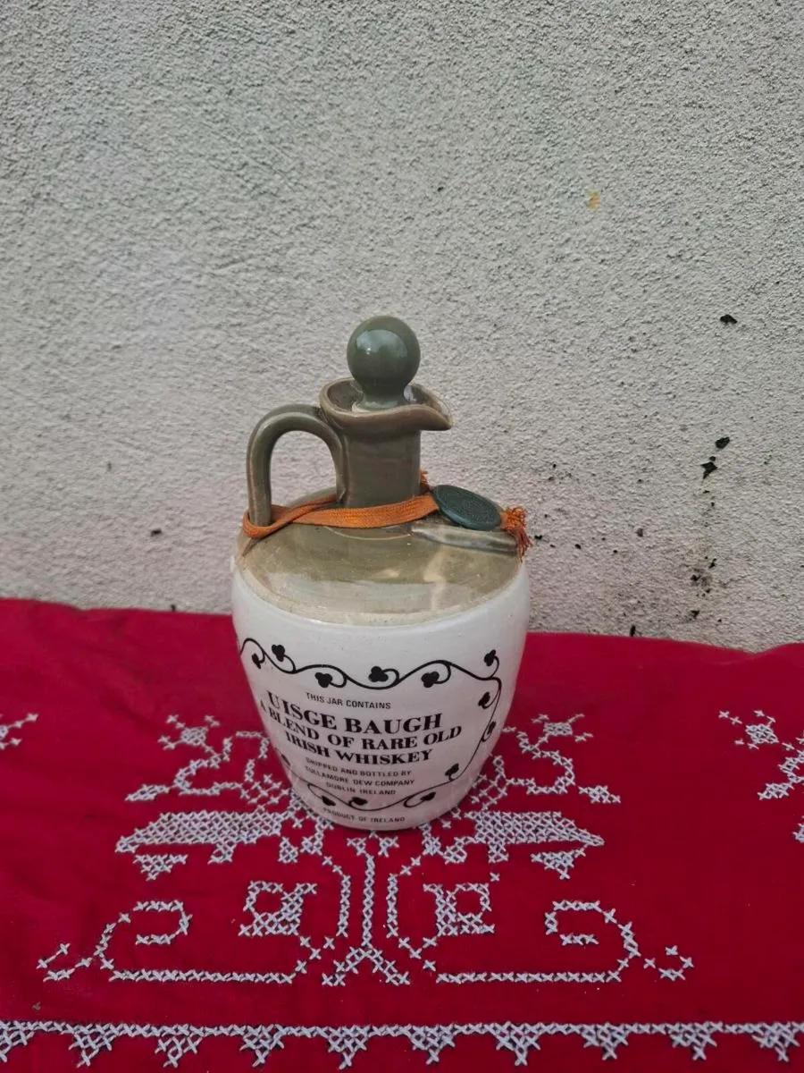 Tullamore dew whiskey bottle postage possible - Image 2