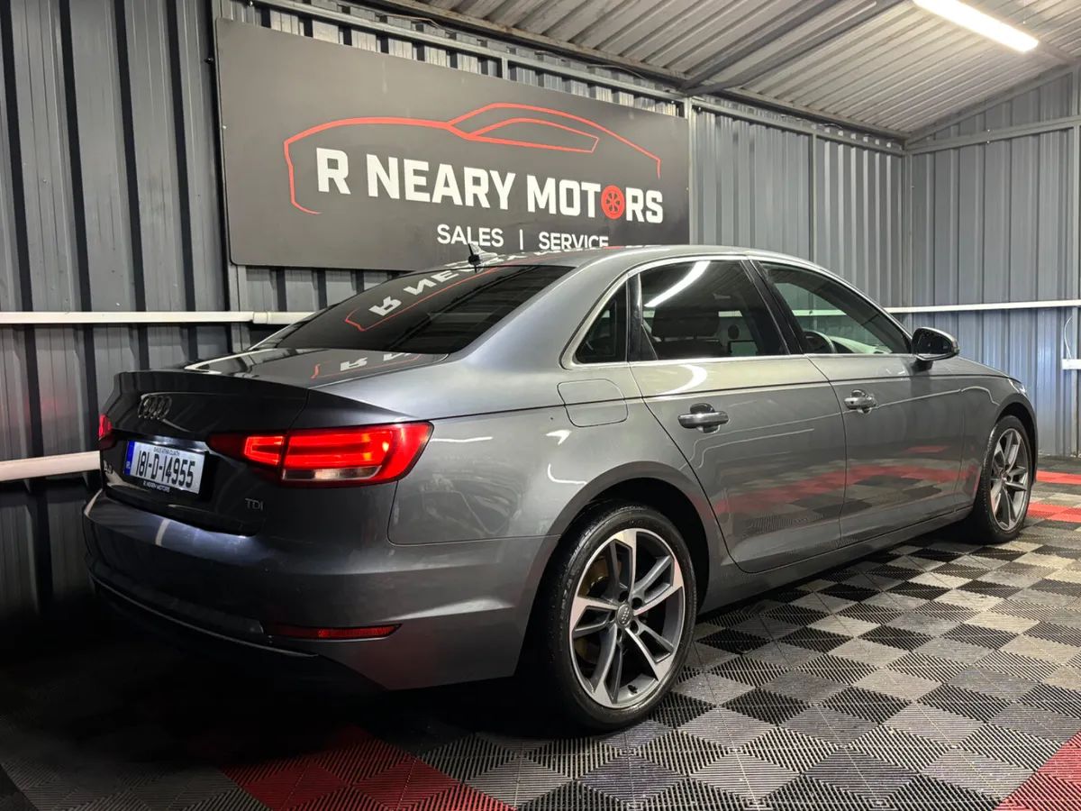 2018 Audi A4 2.0 Ultra sport manual model - Image 3