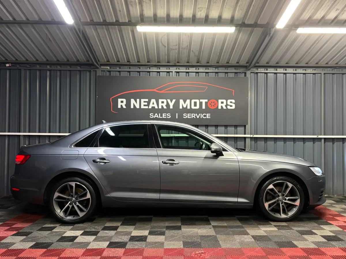 2018 Audi A4 2.0 Ultra sport manual model - Image 4