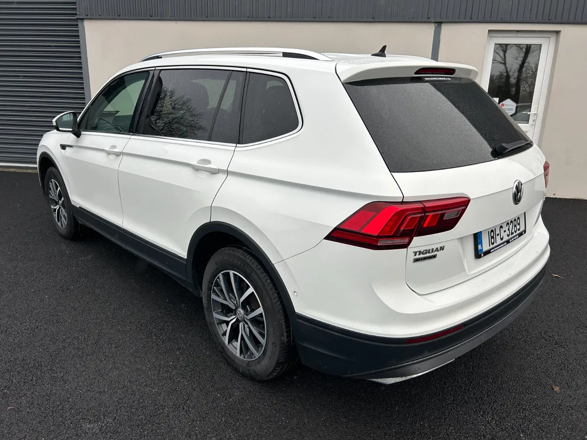 181 Volkswagen Tiguan Allspace 2.0 TDI - Pan Roof - Image 4