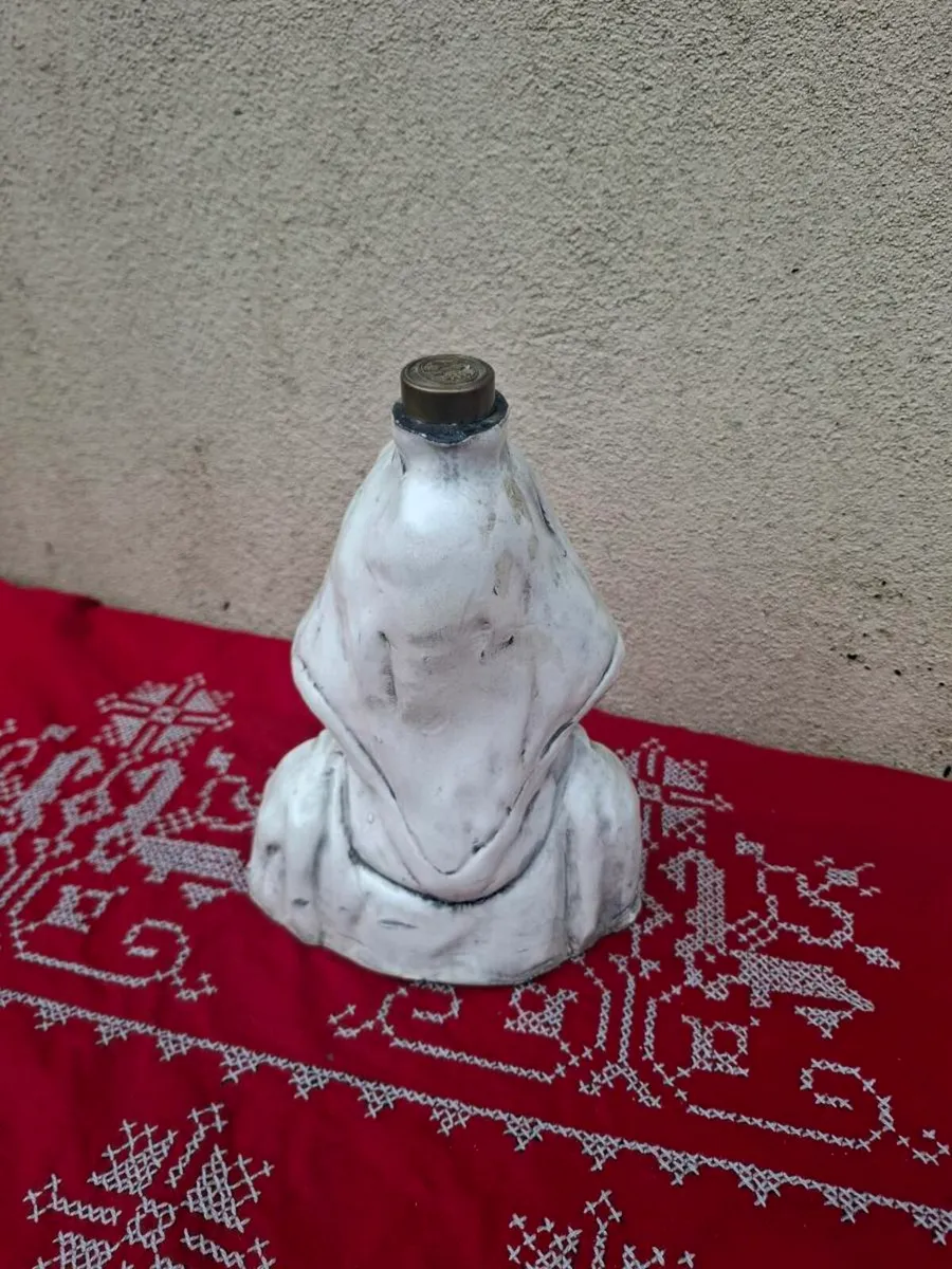 White lady bottle postage possible - Image 2
