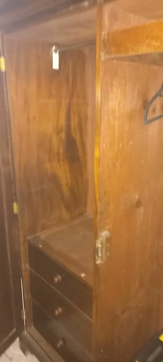 Large Victorian Mahogany Wardrobe - Image 3