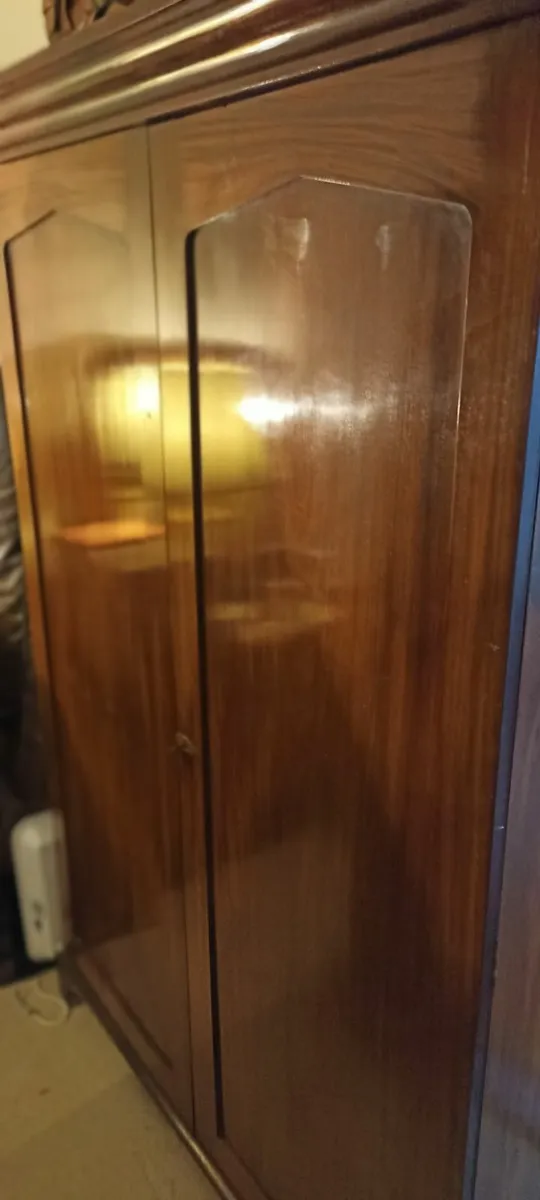 Large Victorian Mahogany Wardrobe - Image 1