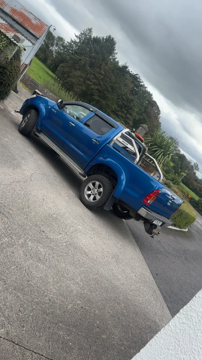 Toyota hilux - Image 3