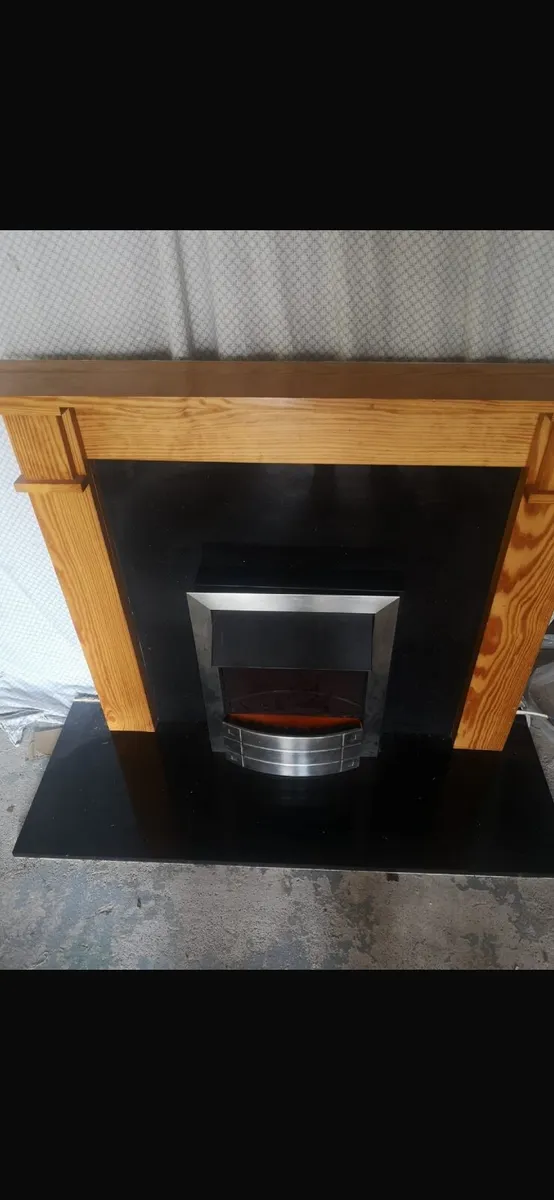 Fire insert and surround - Image 1