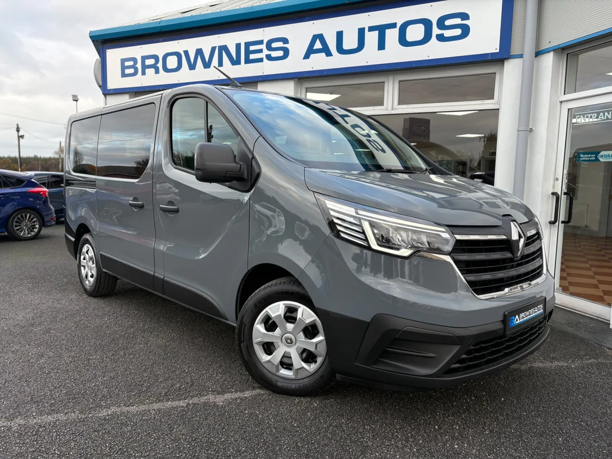 2022 Renault Trafic Business 9 Seater 2.0L - Image 3