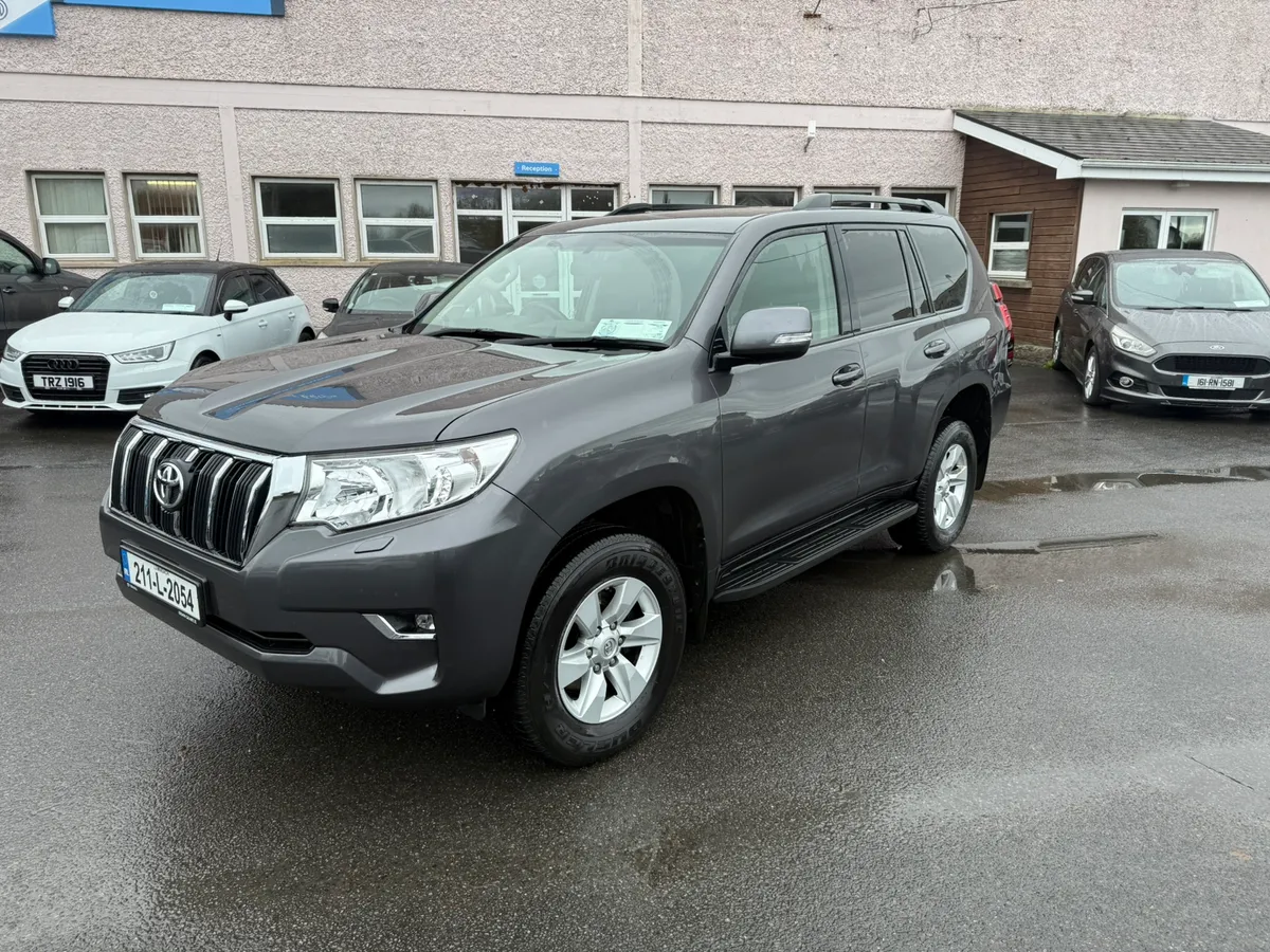 Toyota Landcruiser lwb 2.8 auto - Image 1