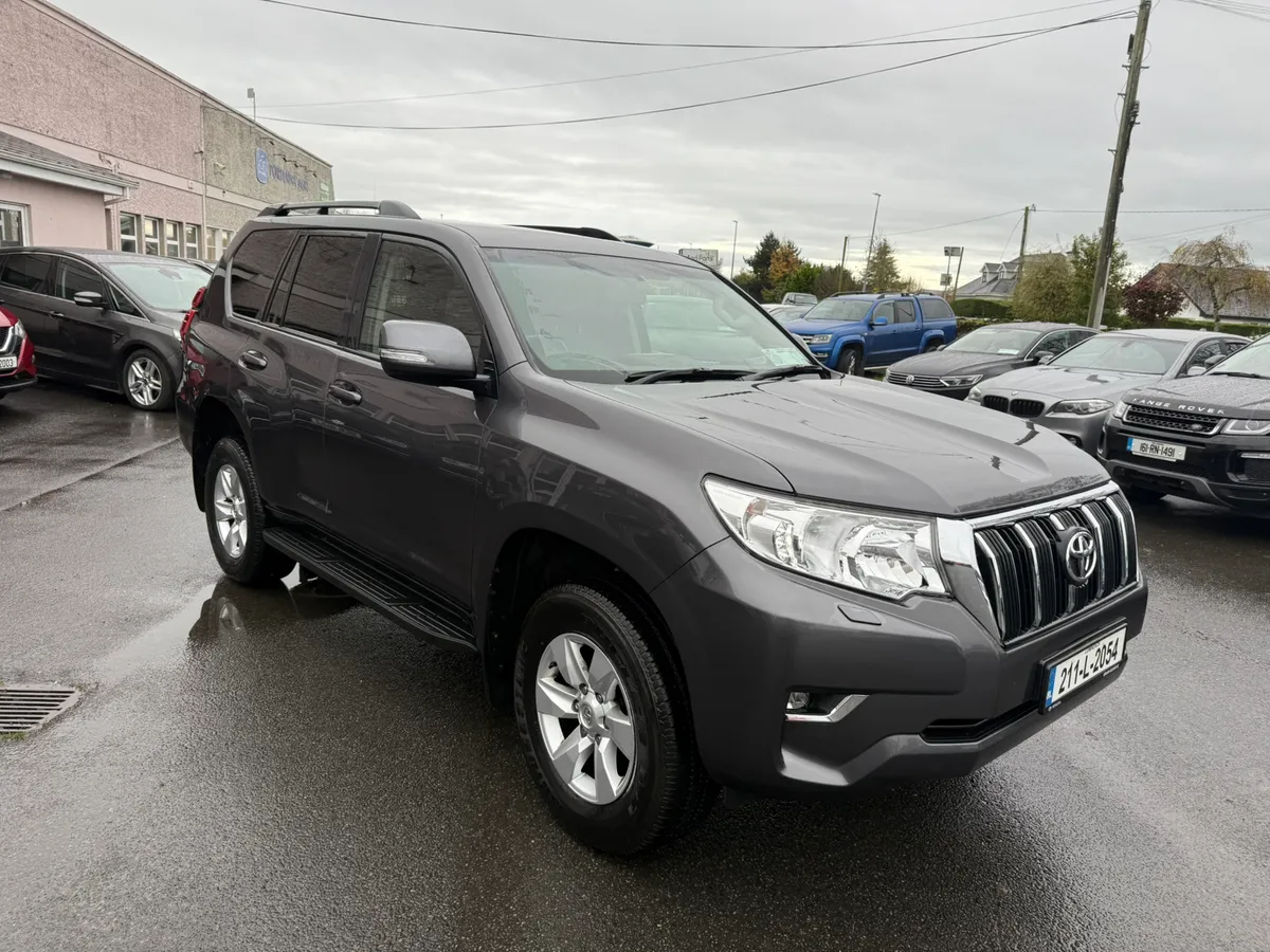Toyota Landcruiser lwb 2.8 auto - Image 2