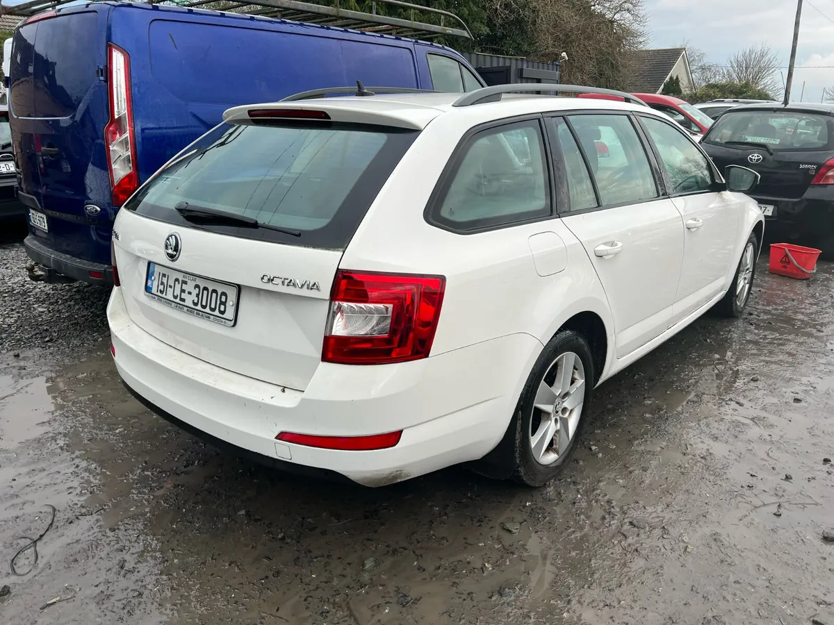 2015 Skoda Octavia 1.6 diesel drive away - Image 2
