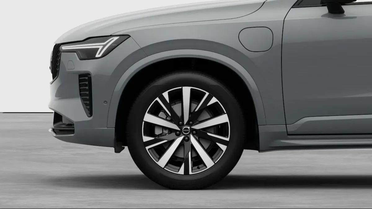 Volvo XC90 T8 PLUS DARK *ORDER NOW* €190 P/W ON PC - Image 2