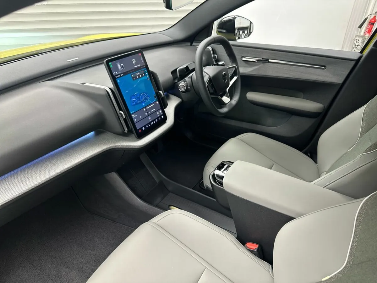 Volvo EX30 PLUS LONG RANGE *FREE HAMPER* €85 P/W O - Image 4