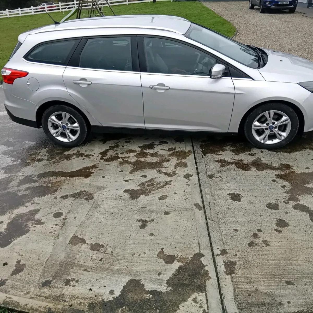 FORD FOCUS 1.6 TDCI ZETEC 113BHP 5DR - Image 2