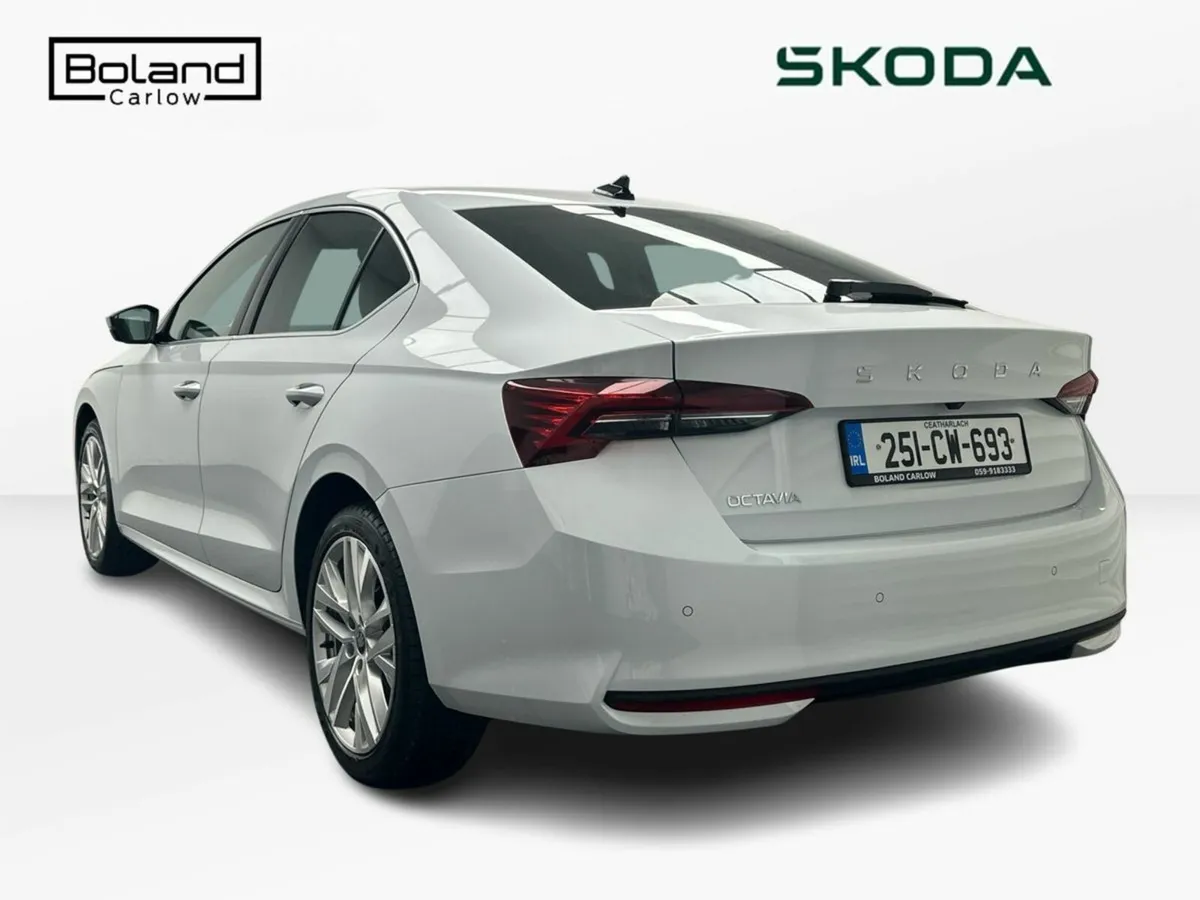 Skoda Octavia 1.5TSI MHEV SEL + DSG *FREE HAMPER* - Image 3