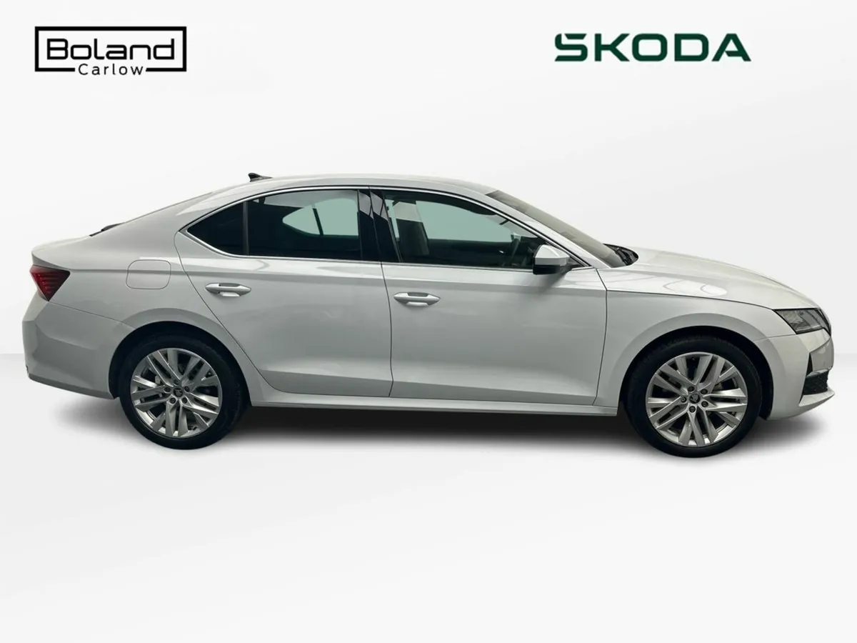 Skoda Octavia 1.5TSI MHEV SEL + DSG *FREE HAMPER* - Image 4