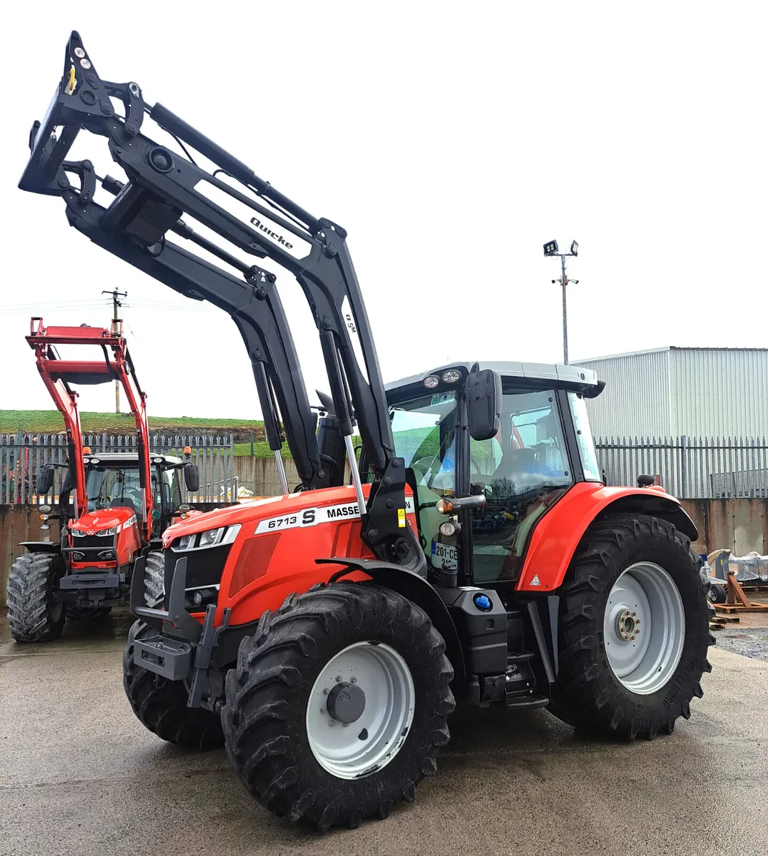 MASSEY FERGUSON 6713 S - Image 1