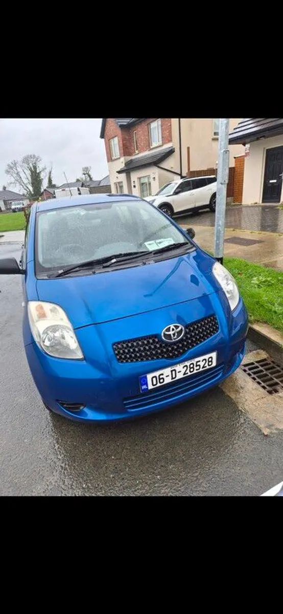 2006 Toyota Yaris - Image 1