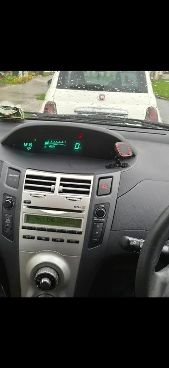 2006 Toyota Yaris - Image 3