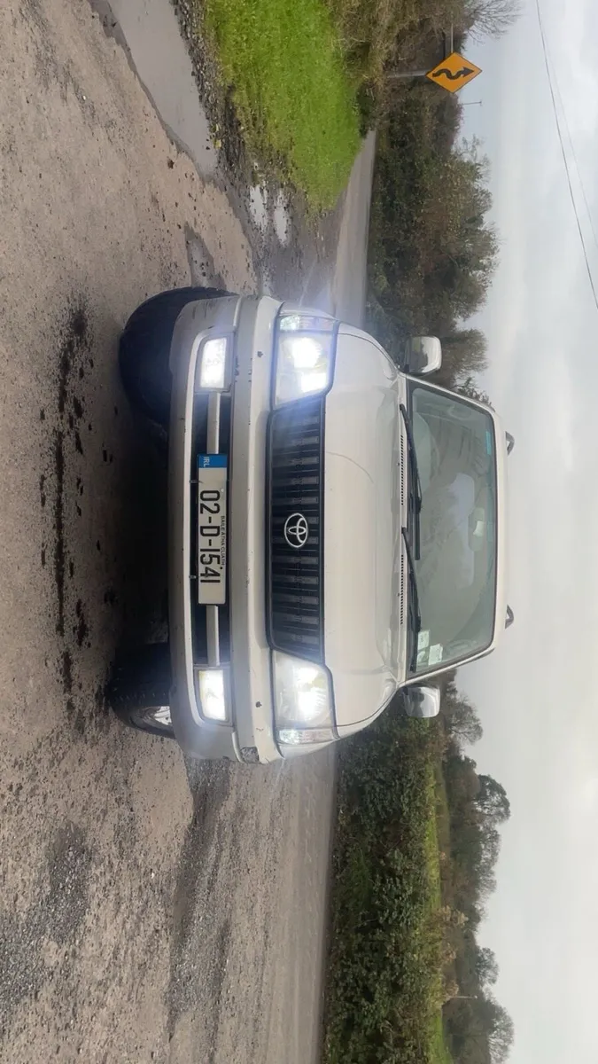 Toyota Land Cruiser - Image 3