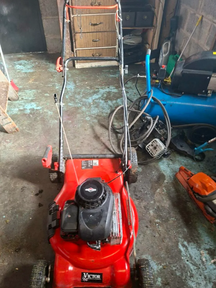 lawnmower  push  v.g.c - Image 2