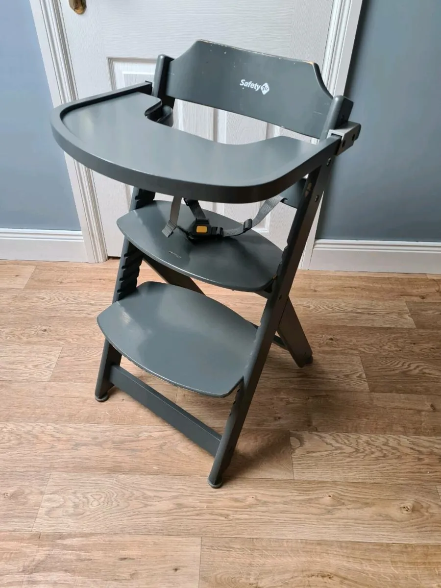 Safety First Wooden High Chair - Image 1