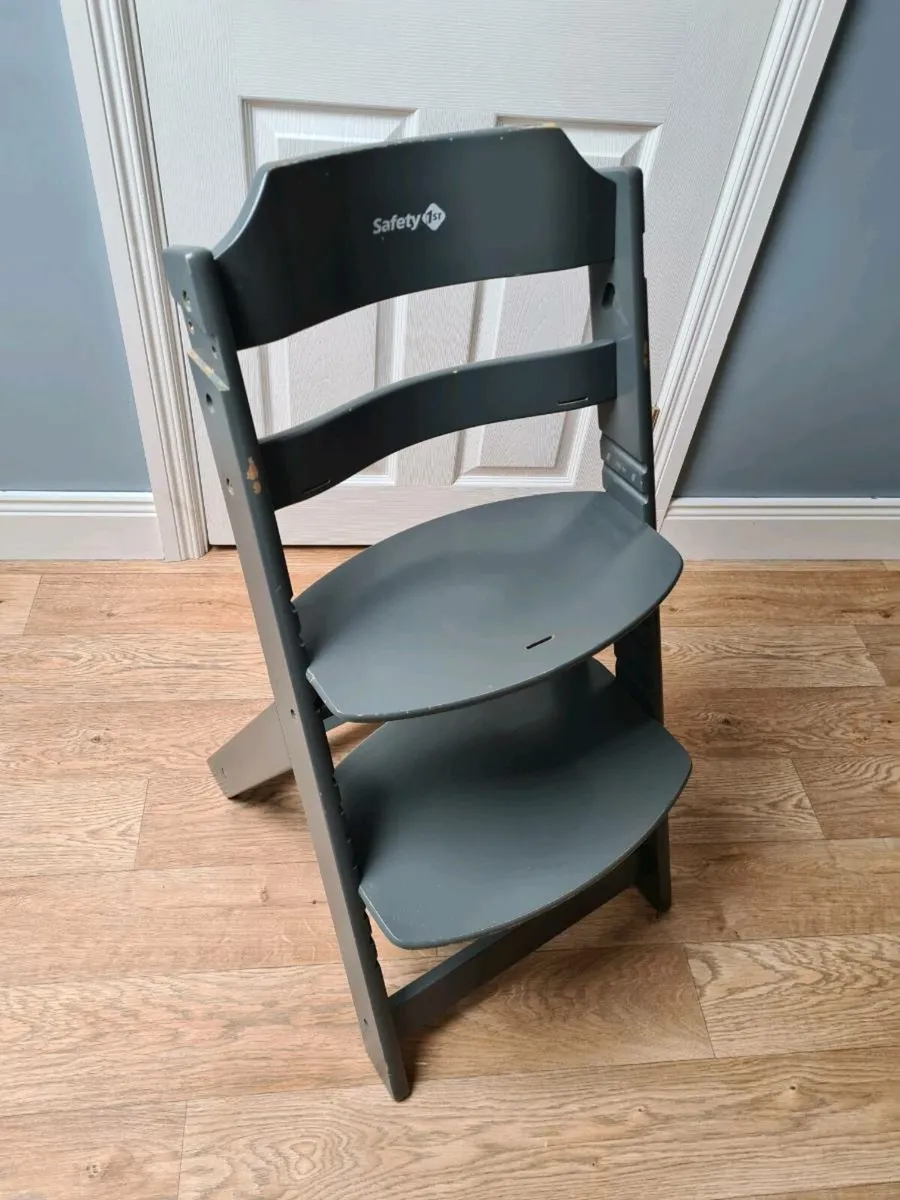 Safety First Wooden High Chair - Image 3