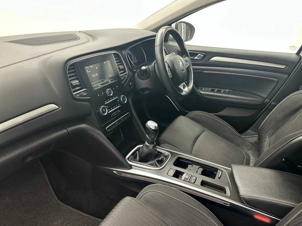 Renault Megane 1.5DCI ICONIC *FREE HAMPER* €50 P/W - Image 4