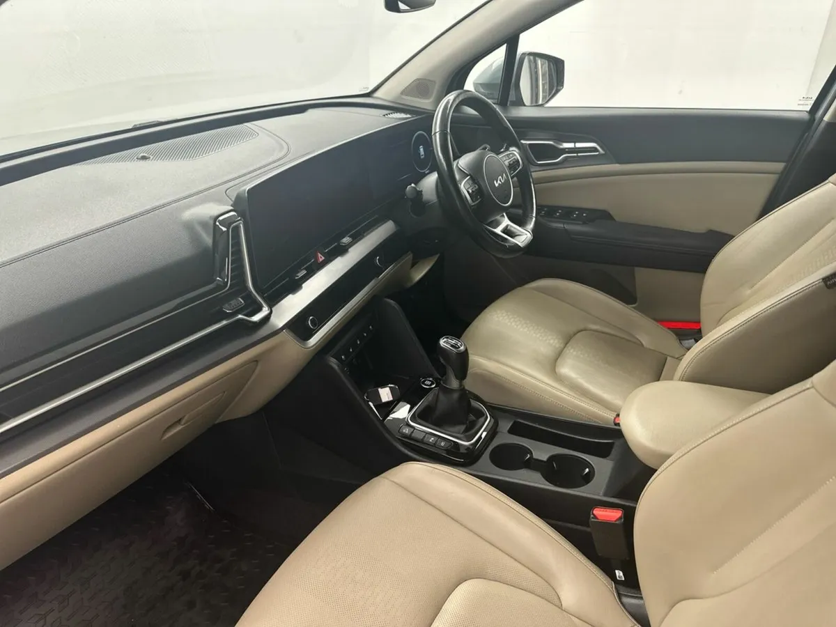 Kia Sportage 1.6CRDI K4 *FREE HAMPER* €100 P/W - Image 4