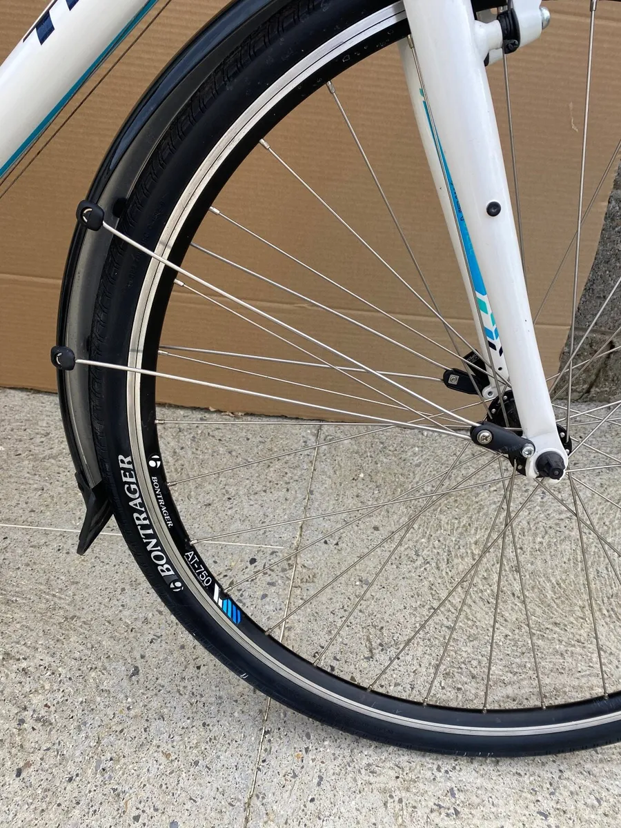 Trek ladies bicycle - Image 4