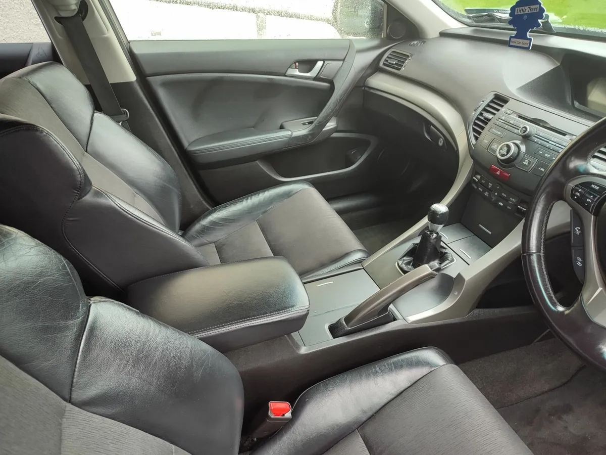 Honda Accord 2011 2.2D NCT 2027 TAX - Image 3