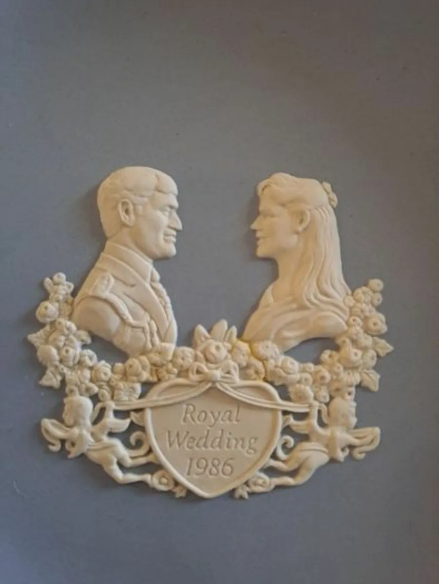 Wedgwood Royal Wedding 1986 Plate - Image 3