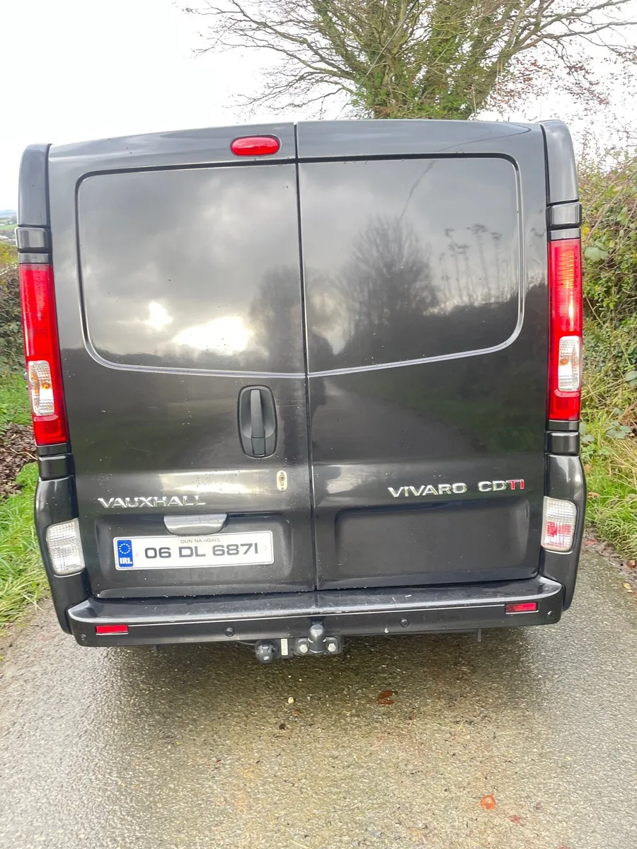 Vauxhall Vivaro Renault Trafic - Image 4