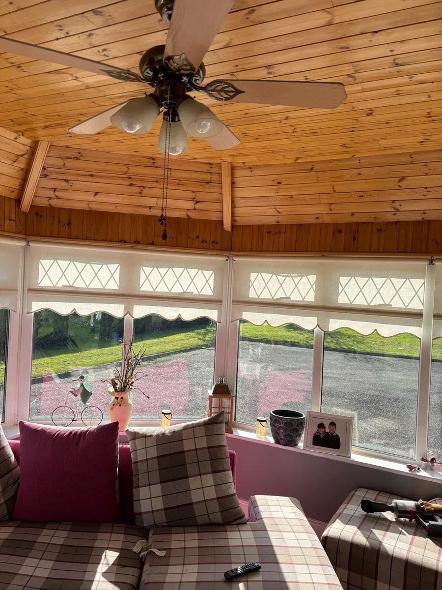 Blinds conservatory and living room - Image 1