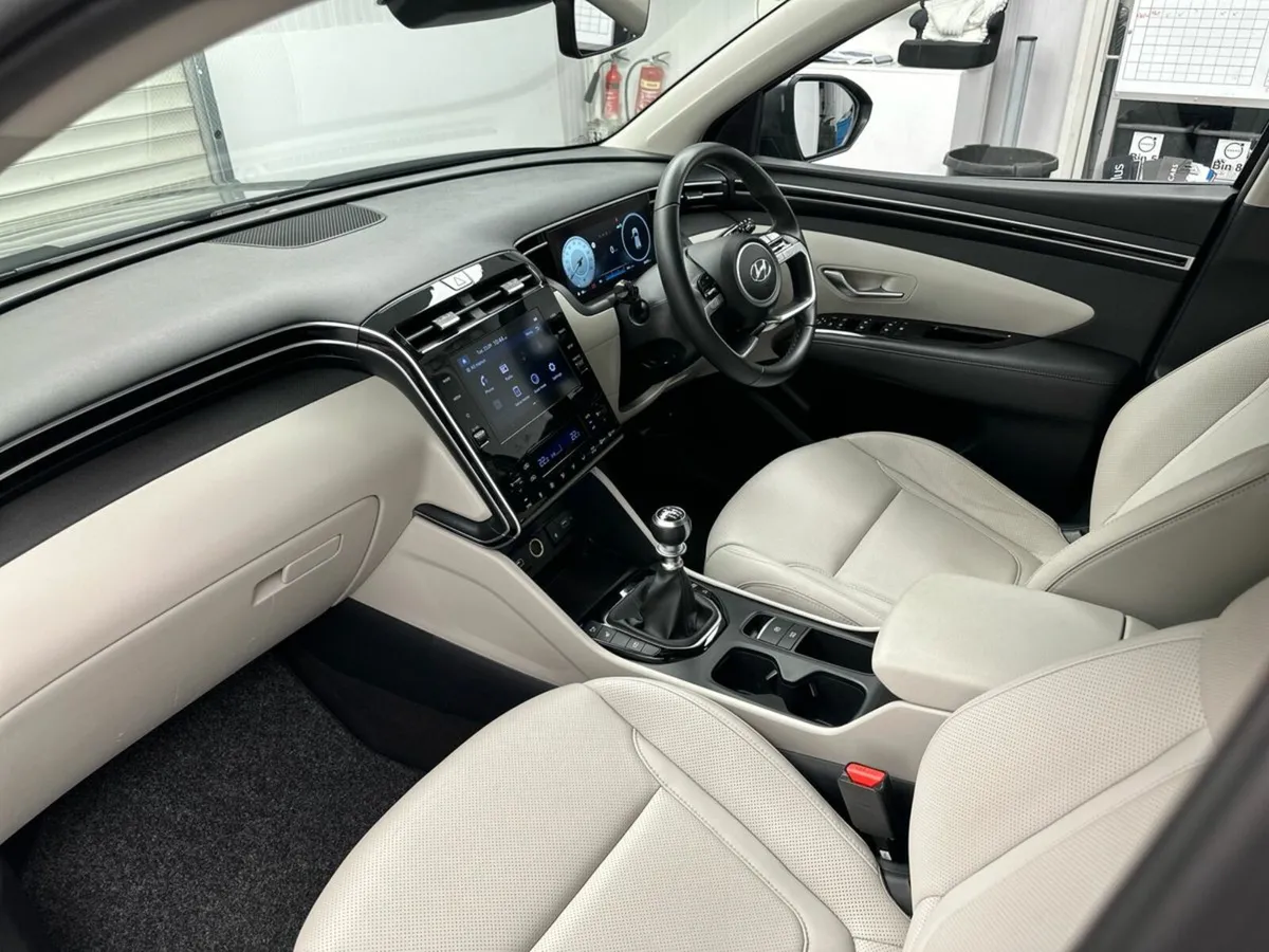 Hyundai Tucson 1.6D EXECUTIVE *FREE HAMPER* €110 P - Image 4