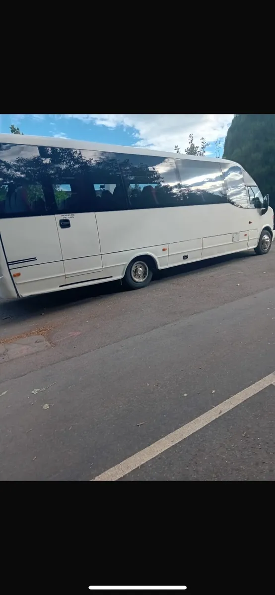 Mercedes-Benz Wing 2008 - Image 2