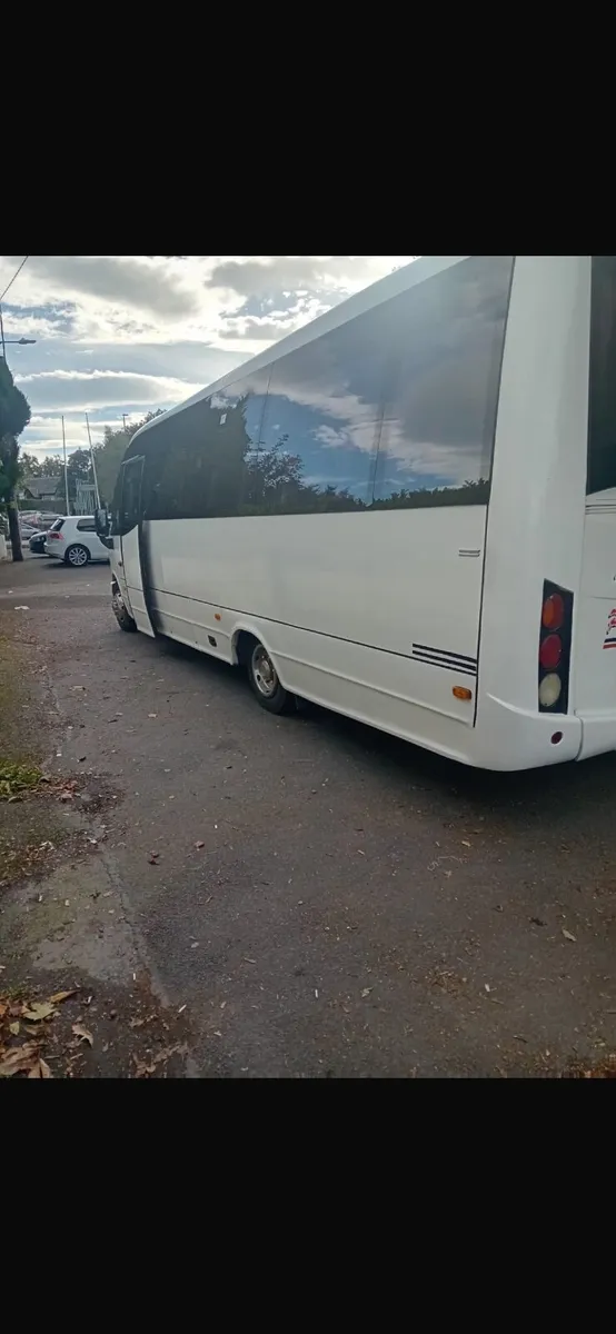 Mercedes-Benz Wing 2008 - Image 3