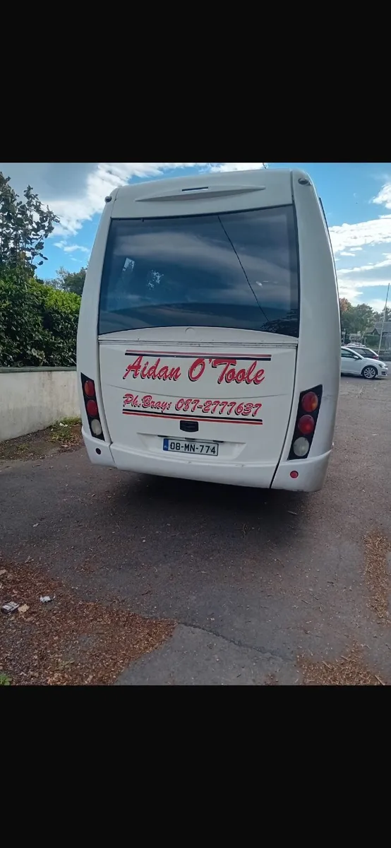 Mercedes-Benz Wing 2008 - Image 4