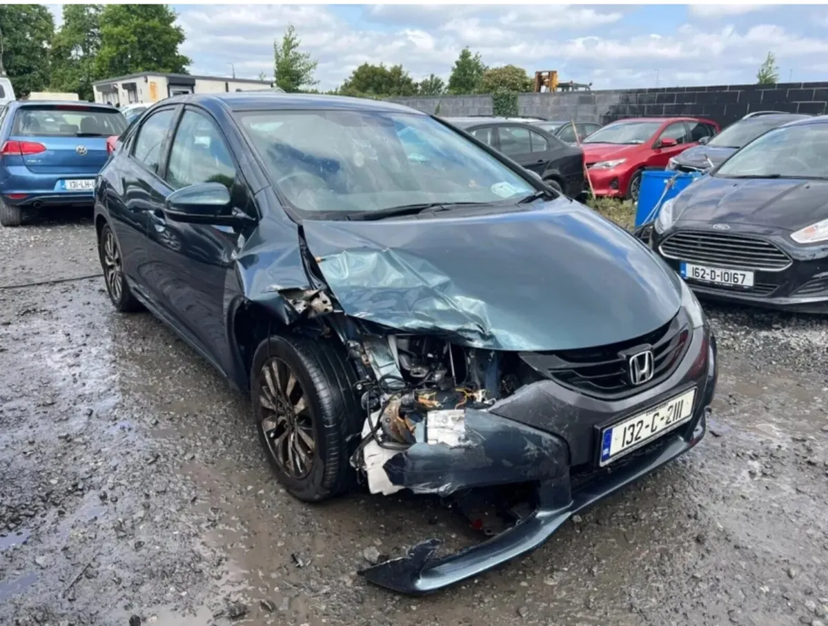 2013 Honda Civic 1.6 Diesel driving - Image 4