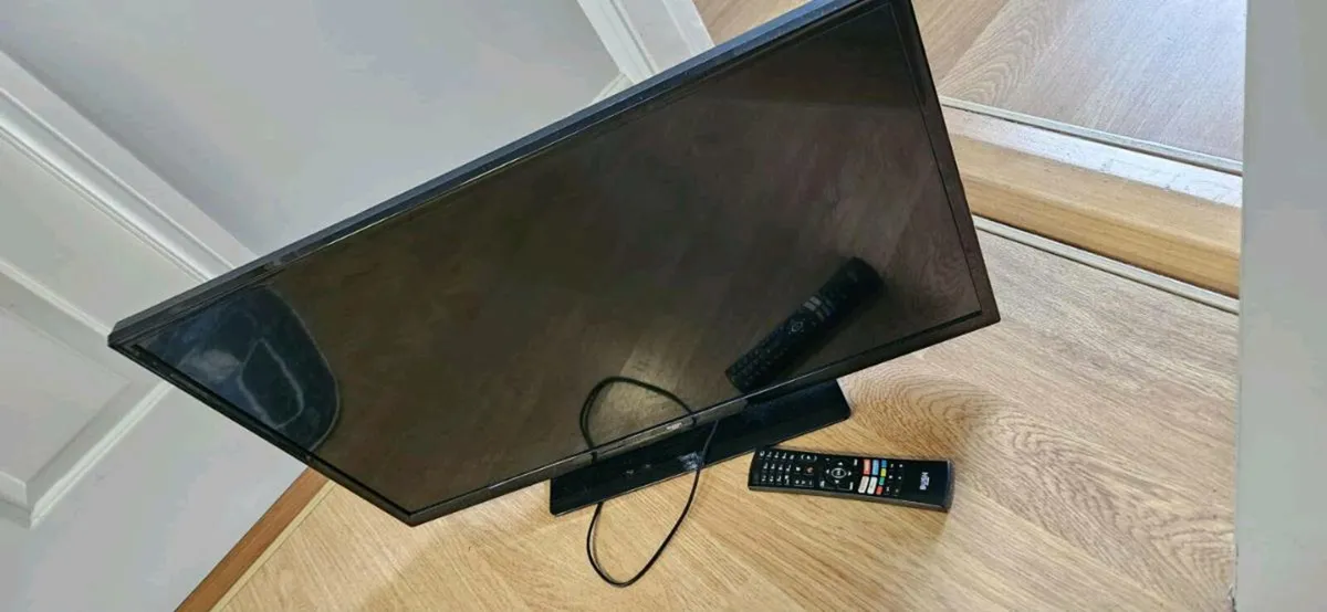 Bush smart tv - Image 1