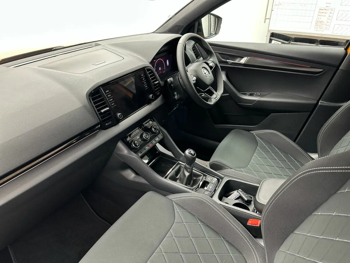 Skoda Karoq 2.0TDI SPORTLINE *FREE HAMPER* €90 P/W - Image 3