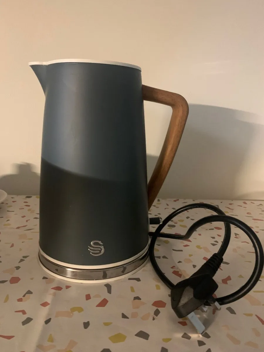 Swan Nordic cordless kettle - Image 1