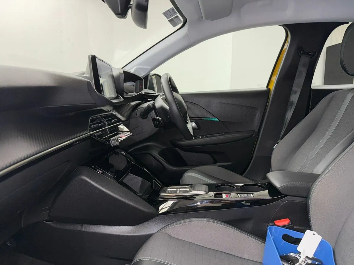 Peugeot 208 E ALLURE *FREE HAMPER* €55 P/W - Image 4