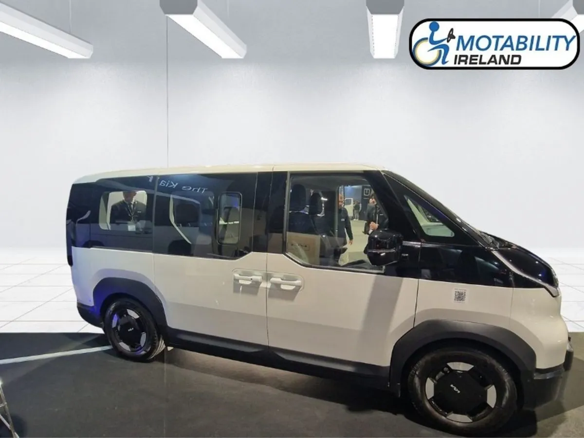 Kia PV5 81 kWh Wheelchair Accessible - Image 2