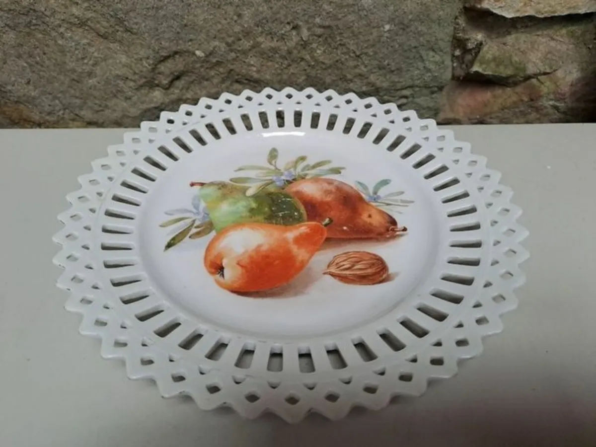 Ribbon plate fruit and nuts - Image 1