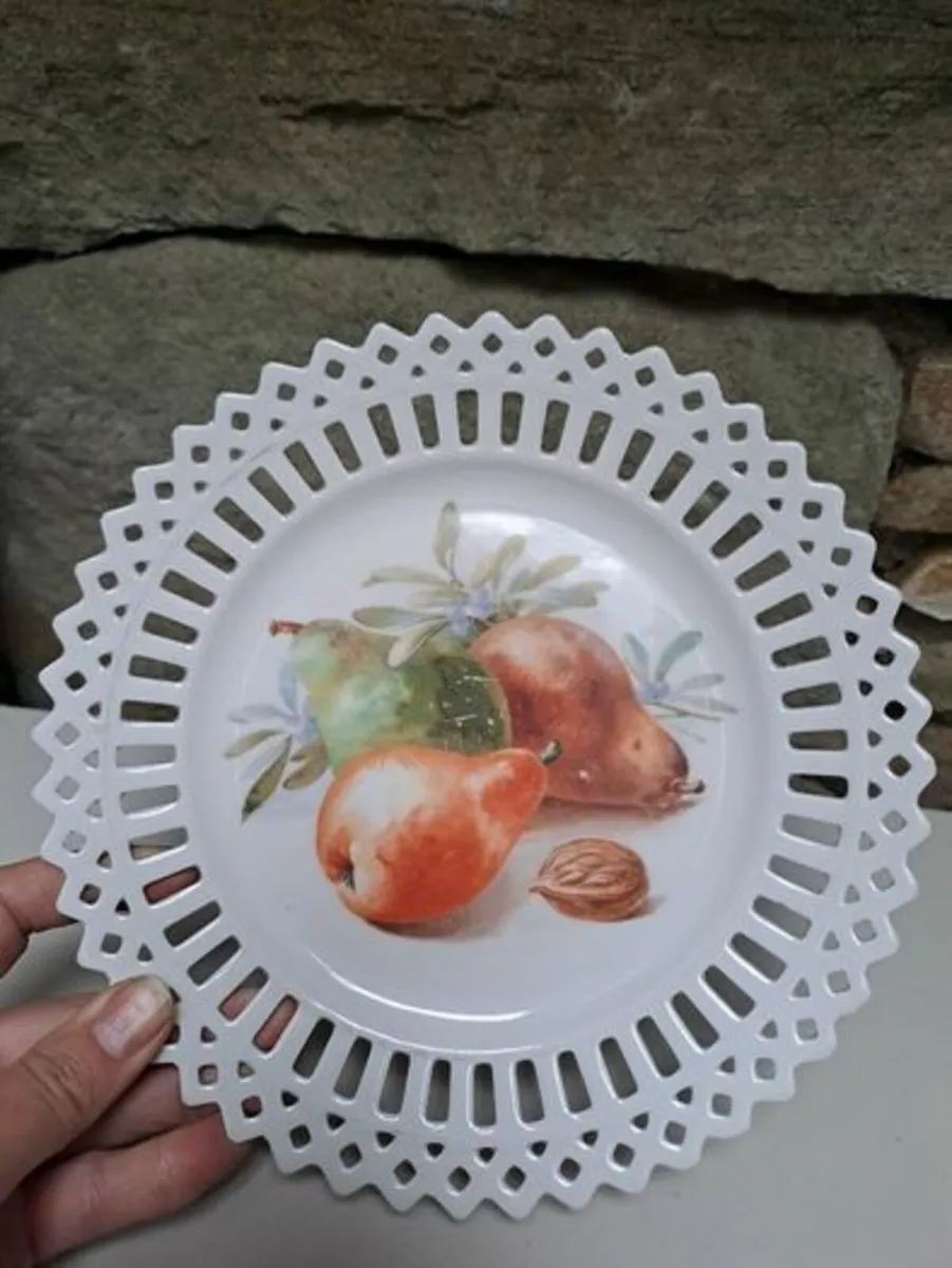 Ribbon plate fruit and nuts - Image 2