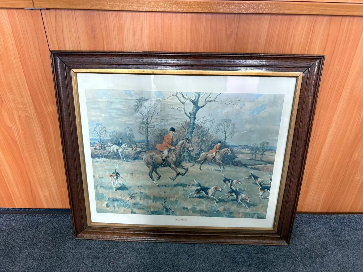 Vintage Painting of a Fox Hunt - £30 - Image 3