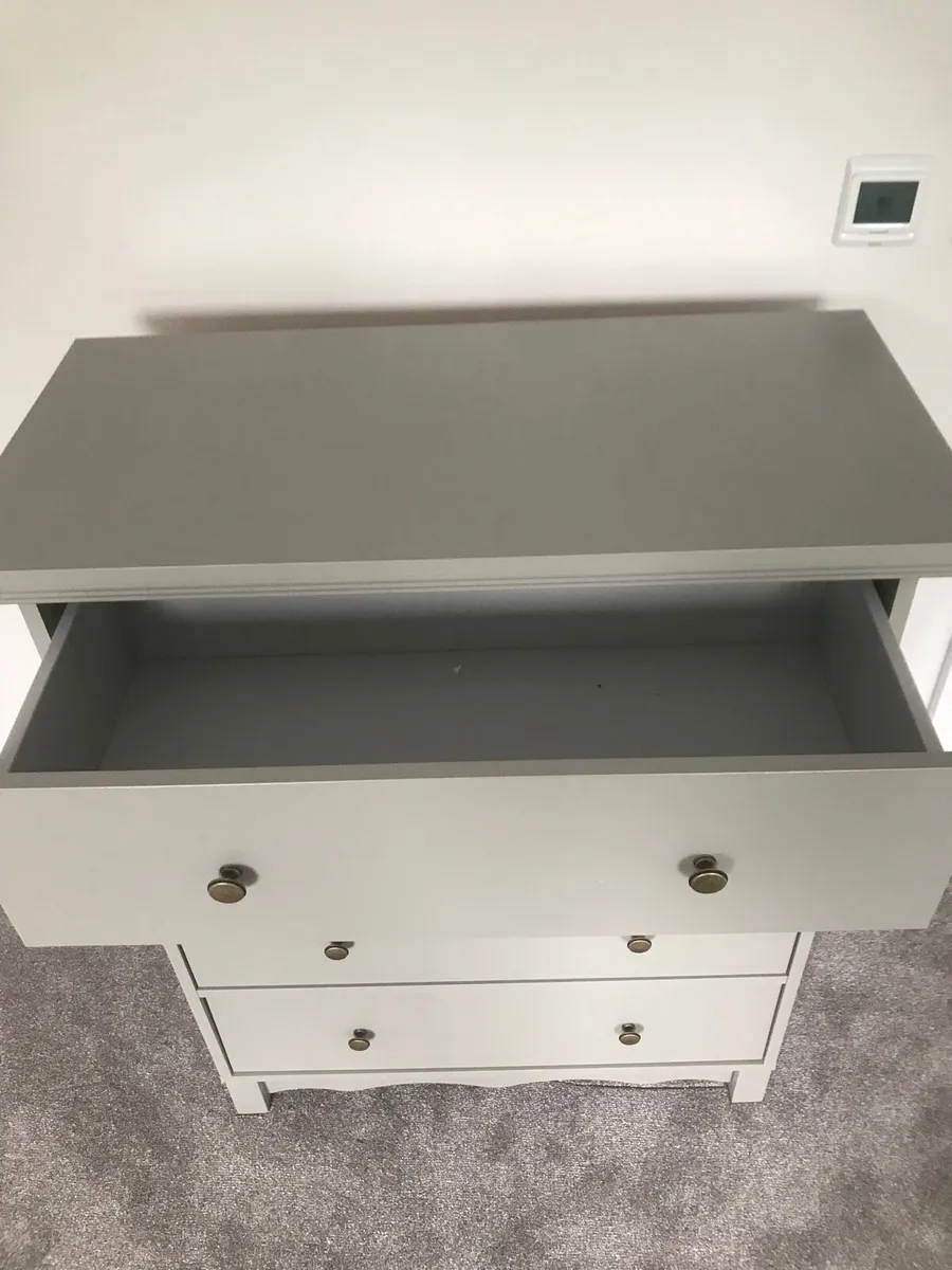 Chest of Drawers - Image 4