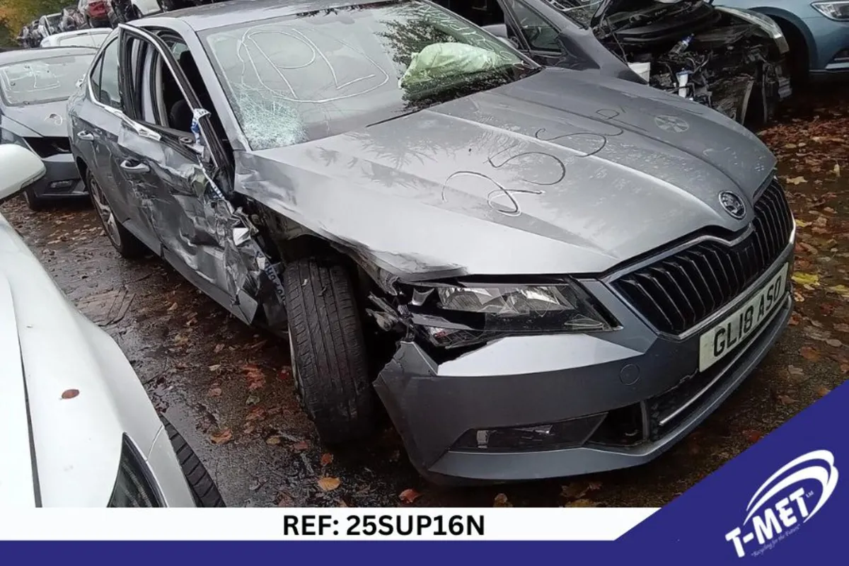 2018 SKODA SUPERB BREAKING FOR PARTS - Image 4
